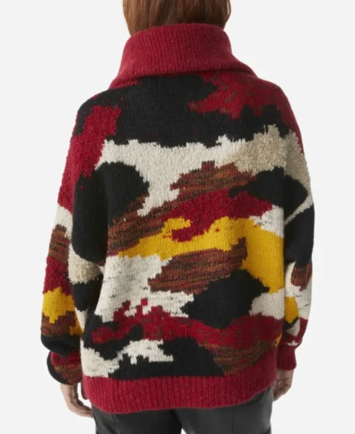 Eve Hewson Bad Sisters S02 Multicolor Printed Jumper - Image 3