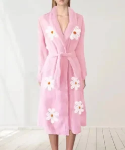 Falling Daisies Chenille Pink Bathrobe