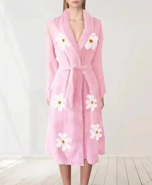 Falling Daisies Chenille Pink Bathrobe