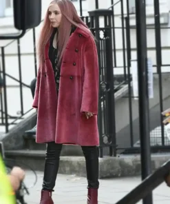 Jodie Comer Killing Eve Villanelle Pink Long Fur Coat