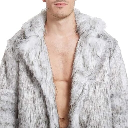 Ryan Gosling Whit Fur Coat - Image 5